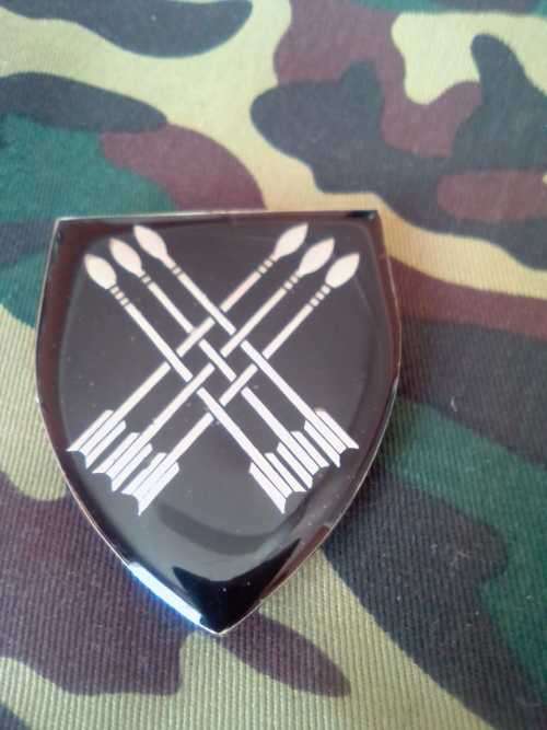 SADF 32 BATTALION SHOULDER FLASH  --- with pins