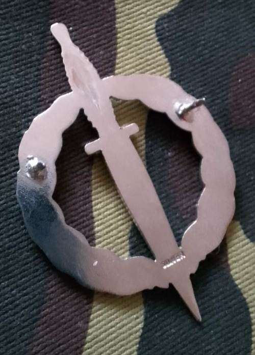 SADF RECCE OPERATORS BADGE - chromed- un-numbered