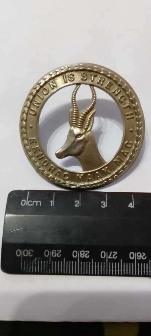 SADF/SA ARMY  INFANTRY CAP BADGE- large-   - UNION IS STRENGTH/ EENDRAG MAAK MAG