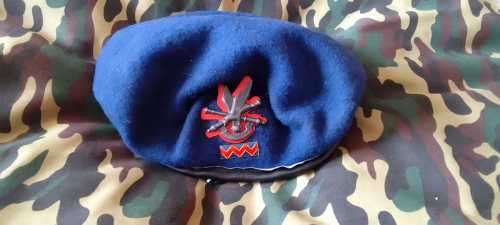 SADF/ SA ARMY 4 FIELD  ARTILLERY REGIMENT  FULL  BERET -- SOUGHT AFTER