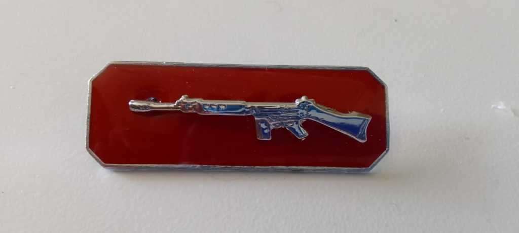 SADF/SA ARMY  MARKSMAN QUALIFICATION BAR  (silver) - 2 piece