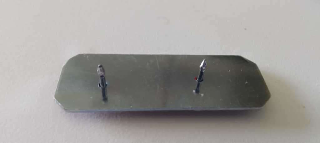 SADF/SA ARMY  MARKSMAN QUALIFICATION BAR  (silver) - 2 piece