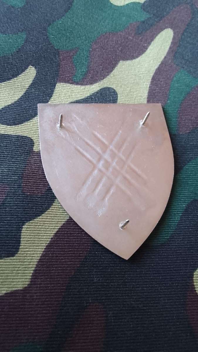 SADF / SA ARMY 32 BATTALION SHOULDER FLASH - WITH PINS