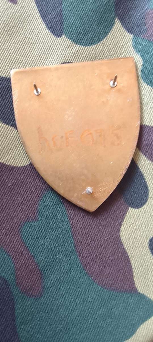 SADF  - SWAPOL  KOEVOET TIN METAL (EAGLE) FLASH