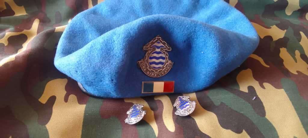 SADF/ SA ARMY MAINTENANCE BERET (FULL) incl.SET OF COLLAR BADGES