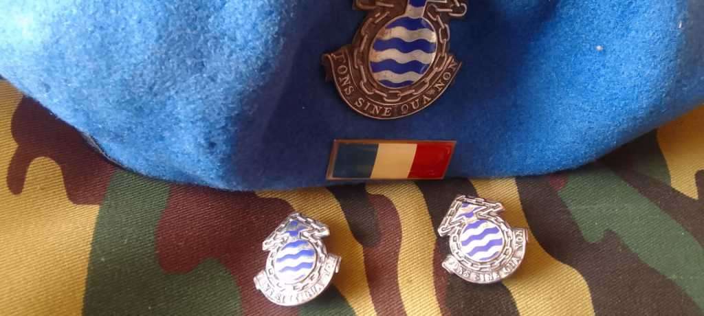 SADF/ SA ARMY MAINTENANCE BERET (FULL) incl.SET OF COLLAR BADGES
