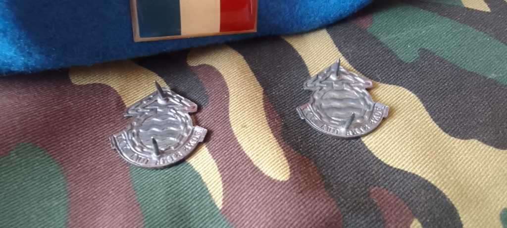 SADF/ SA ARMY MAINTENANCE BERET (FULL) incl.SET OF COLLAR BADGES