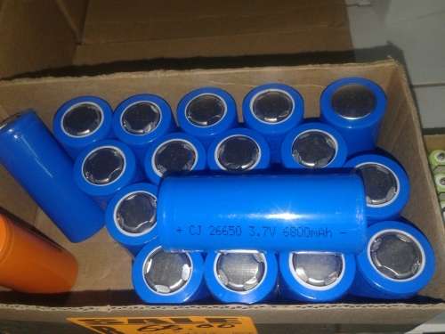 + CJ 26650 3.7V 6800 mah - rechargable battery