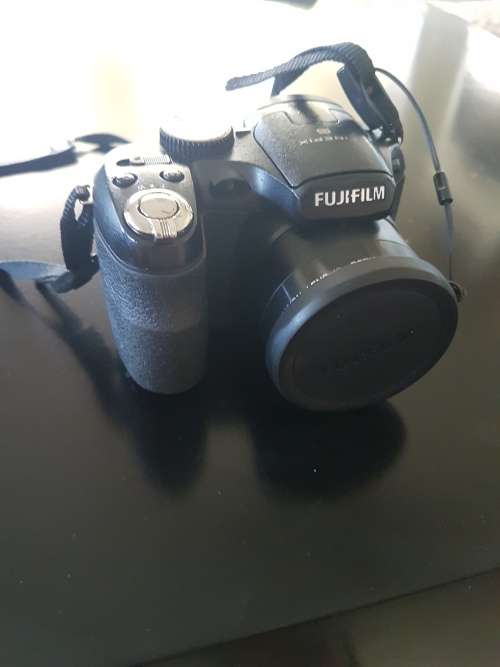 fujifilm finepix s1800