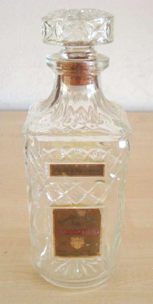 Drambuie Crystal Diamond/Star Cut Glass Liquor Decanter