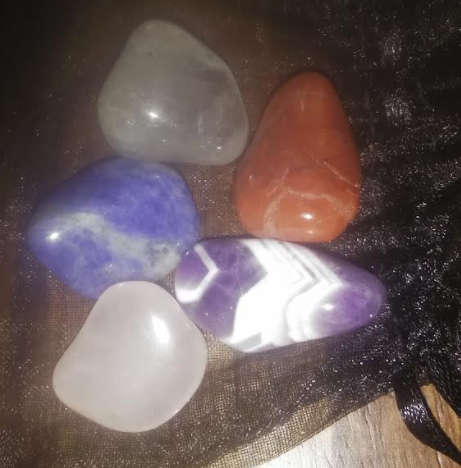 5 Healing Crystals  comes with pouch