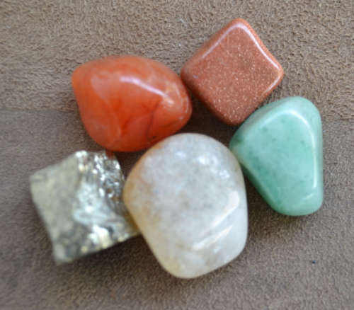5 Stones Feel out of Luck? Goldstone, Citrine, Green Aventurine, Carnelian and Pyrite