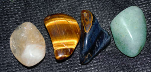 4 Large stones represents power, protection and wealth attracting