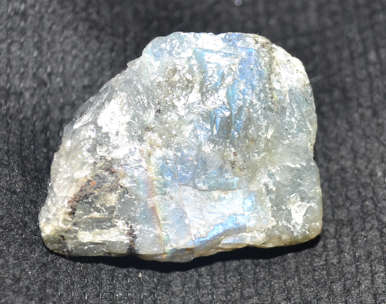 Rough Labradorite  connect with our higher selves and the divine.