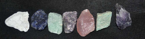 Nice Quality selection of 7 rough stones