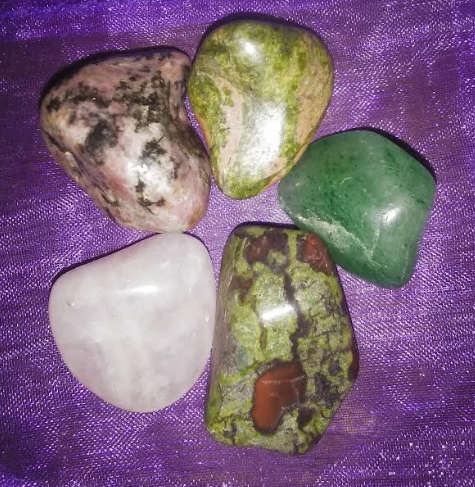 Large stones for emotional protection. comes with bag