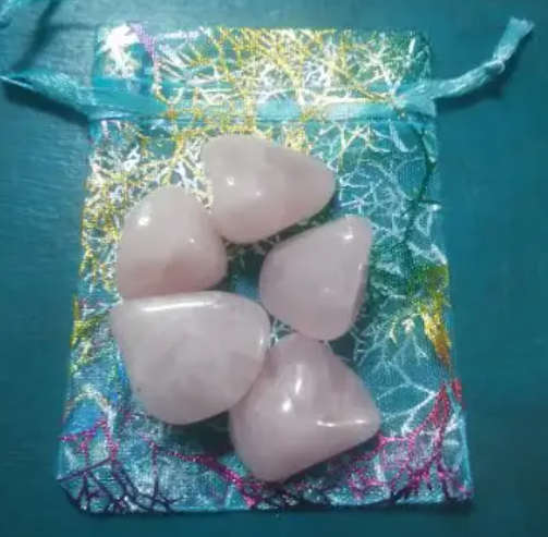 5 Rose Quartz  to attract Love, Peace and a magnificent transmitter of Energy