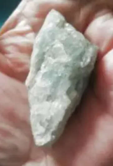 Aquamarine Rough - Shields aura, aligns chakras