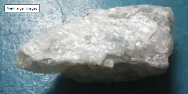 Aquamarine Rough - Shields aura, aligns chakras