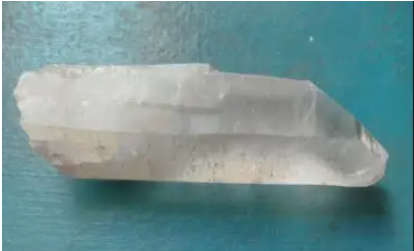 Large Quartz point , purifying energy, powerful crystal with a restorative and amplifying energy