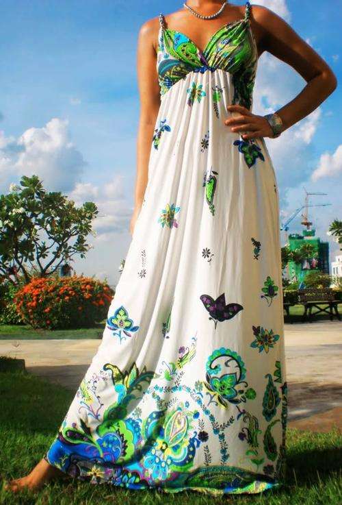 Stunning Maxi Dress SIZE MEDIUM