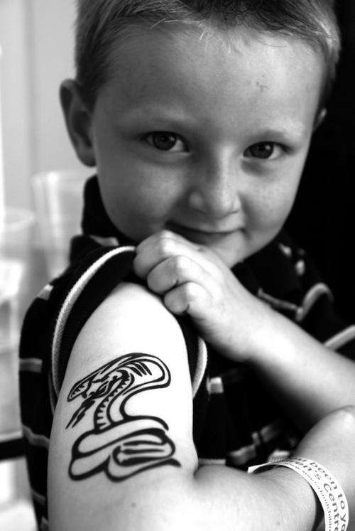 Temporary tattoo kit ...become self employed or make some extra money!! : )