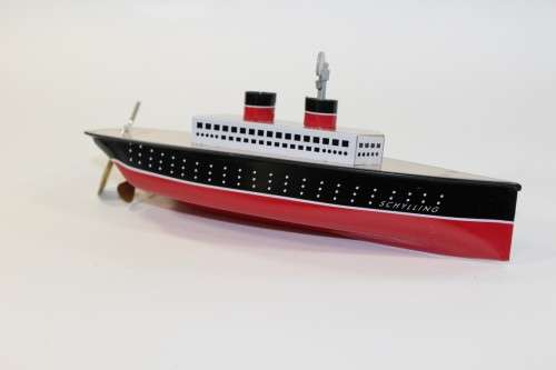 Schylling : Antique Wind Up Ocean Liner (Metal)