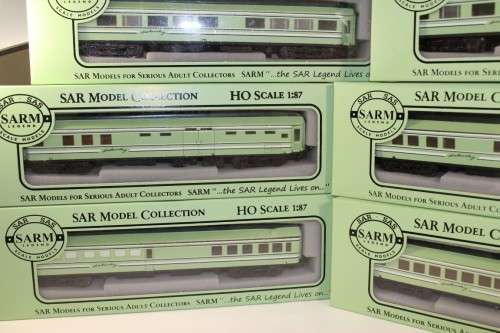 SARM : 6 x Drakensburg Express Coaches ( Kadee Couplers) *Free Postage