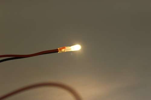 3mm Grain of wheat bulbs  HO