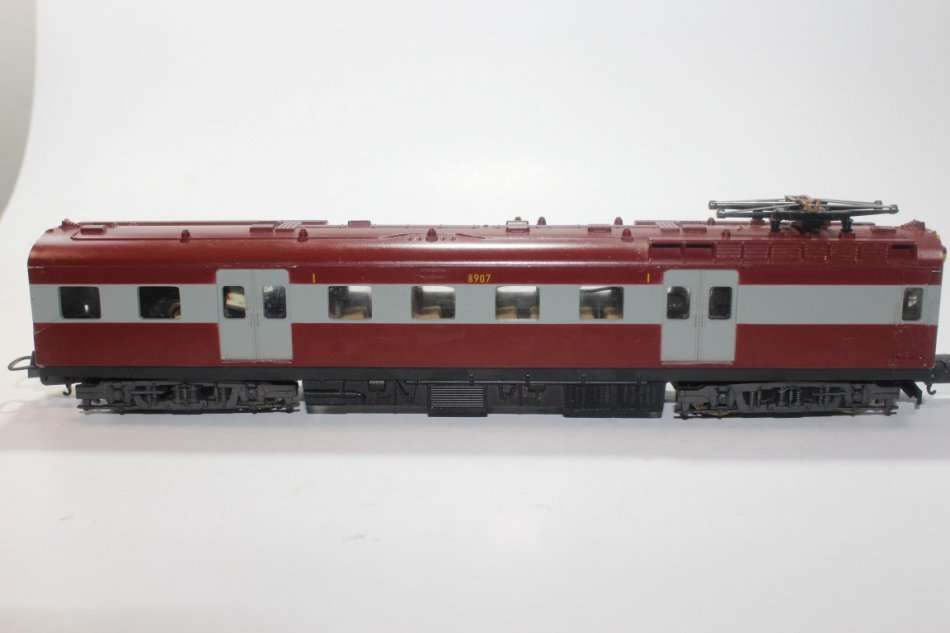 Lima : Suburban Powered Coach