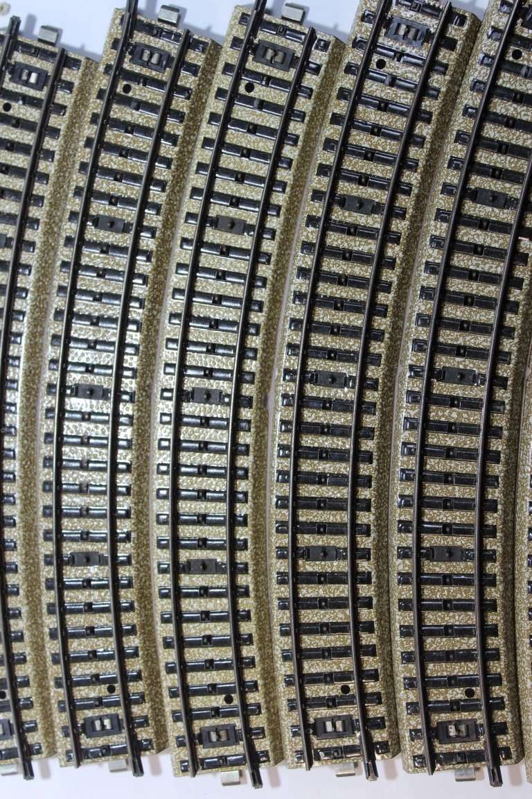 10 x  3 Rail Marklin Curved Tracks