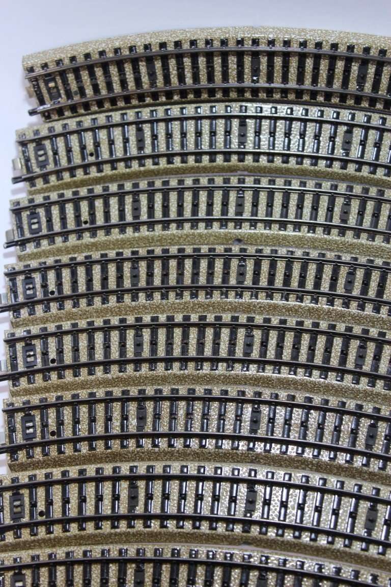 10 x  3 Rail Marklin Curved Tracks