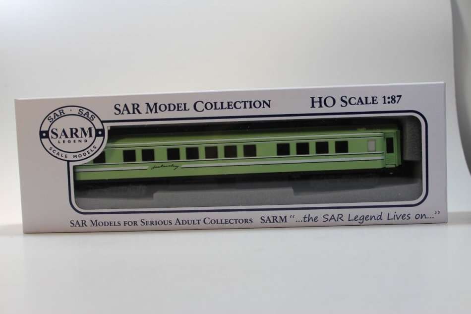 SARM : 6 x Drakensburg Express Coaches ( Kadee Couplers) *Free Postage