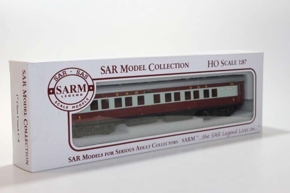 SARM :) 1st Class Transkaroo Coach ( Kadee Couplers)