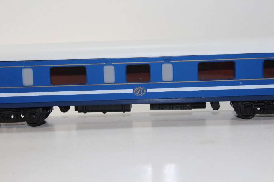 SARM : Blue Train Deluxe Coach (Kadee Couplers)