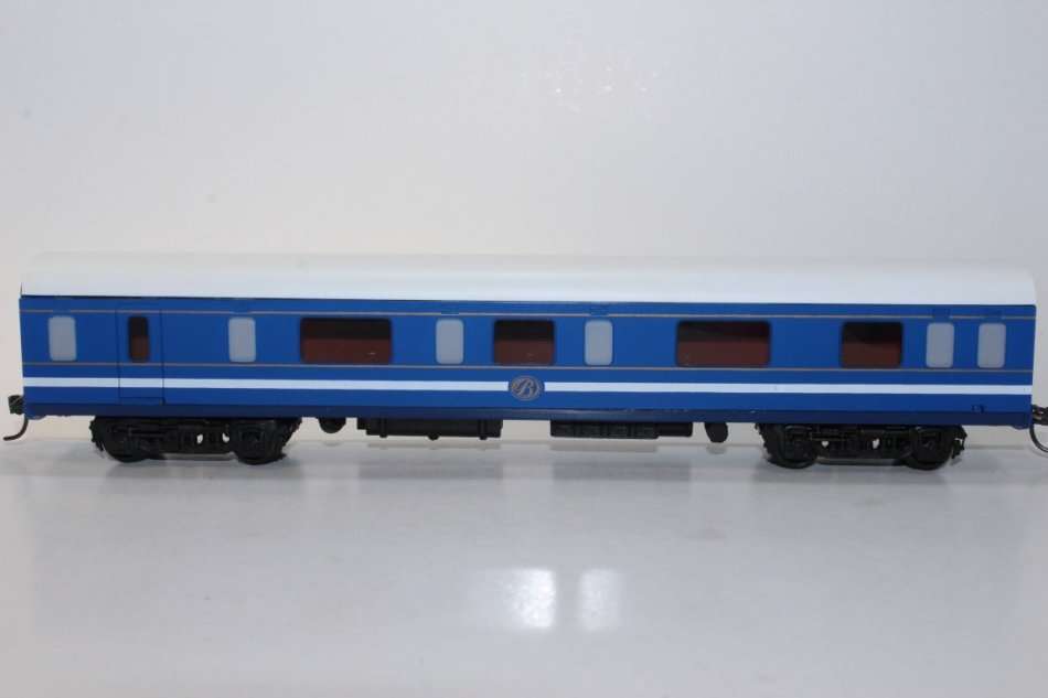 SARM : Blue Train Deluxe Coach (Kadee Couplers)