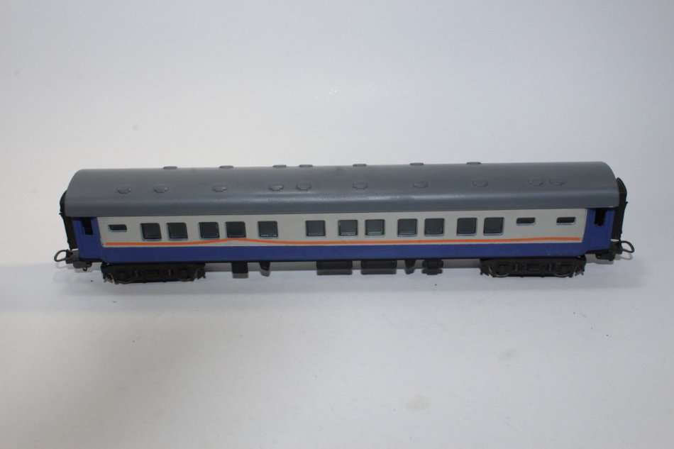 Transkaroo Passenger Coach ( Spoornet Colours )