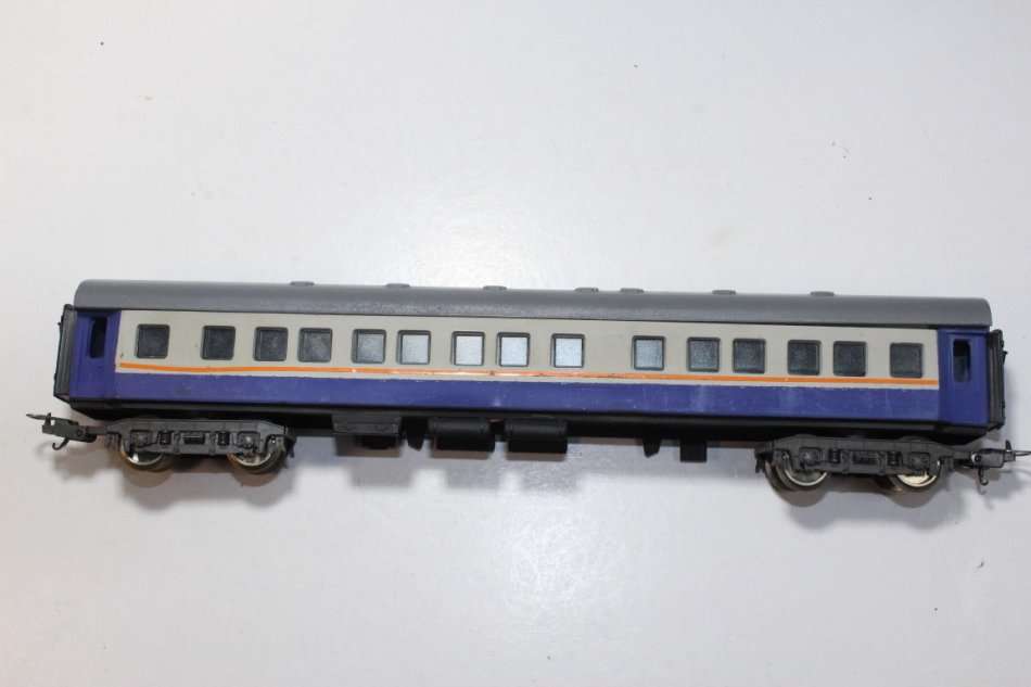 Transkaroo Passenger Coach ( Spoornet Colours )