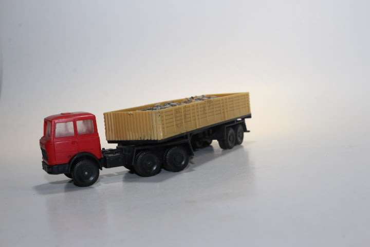 Lima : Truck and Trailer