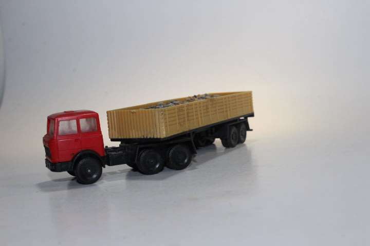 Lima : Truck and Trailer