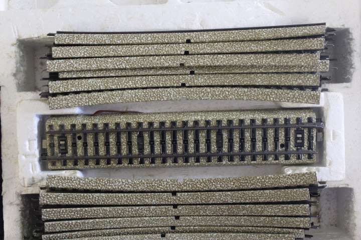 Marklin : Steam Engine and Coach Set ( 3 Rail)