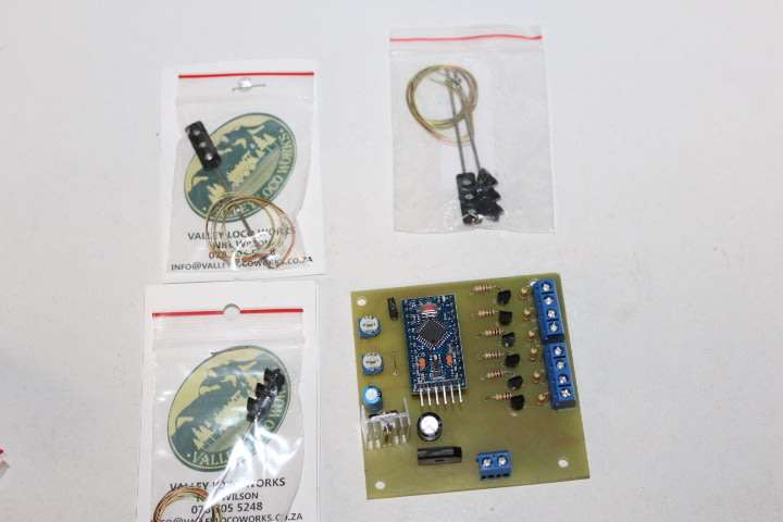 Electronic : Traffic Light Controller + 4 electornic traffic lights