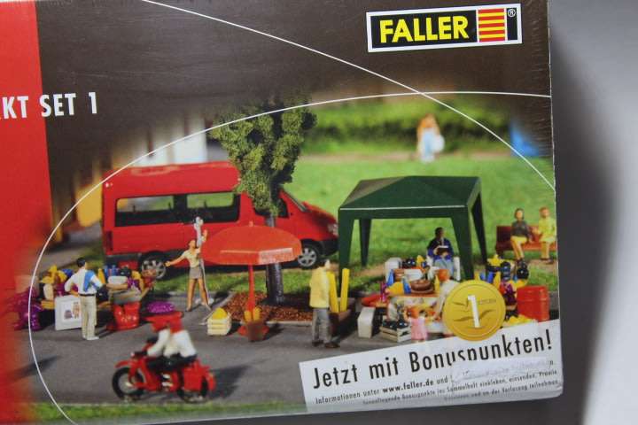 Flea Market  Set (HO)