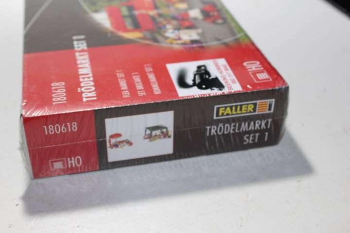 Flea Market  Set (HO)