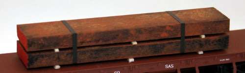 Freight Loads :6 steel square bars (light rusted)  HO