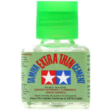 Tamiya : Extra Thin Cement