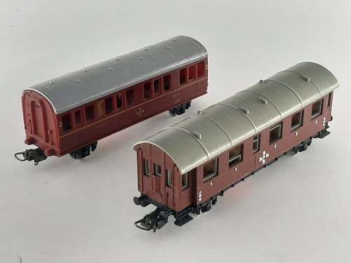 2 x Vintage SAR Coaches