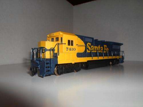 Sante Fe Diesel Loco HO