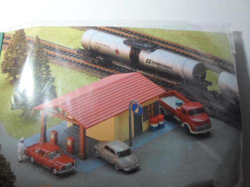 Frateschi : Service Station