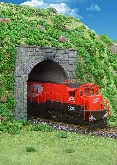 Frateschi : Tunnel Portal (HO)